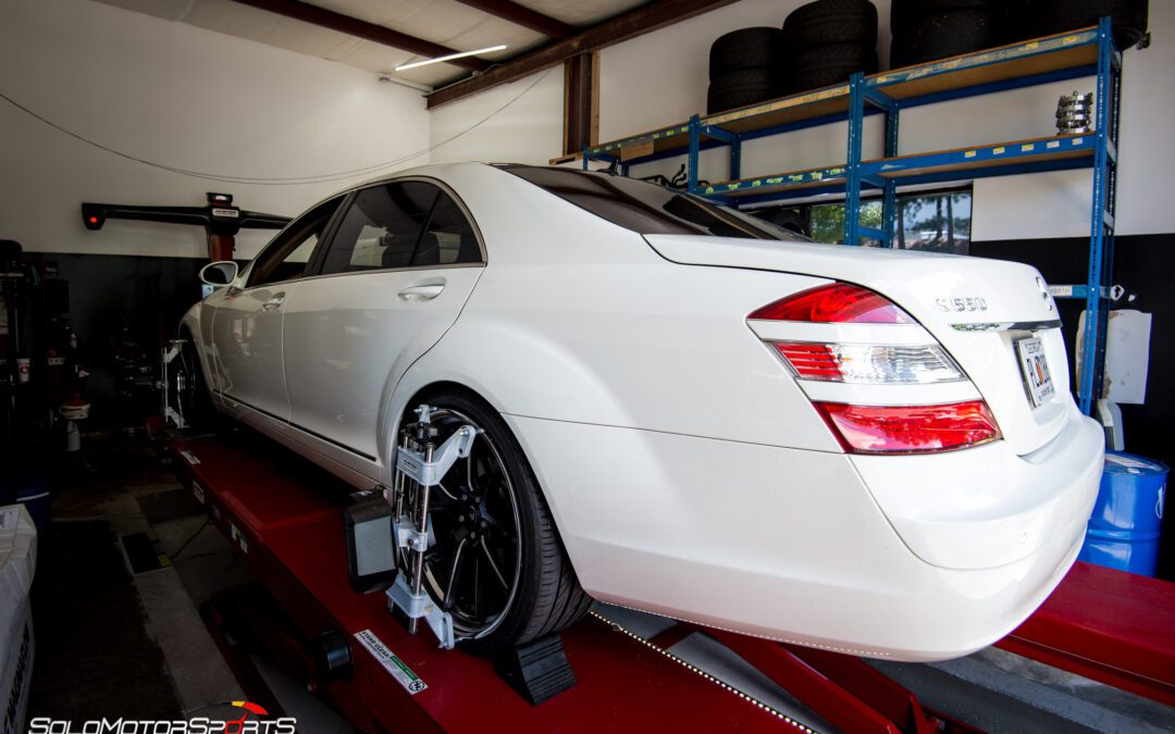 Mercedes-Benz S550 in for Alignment