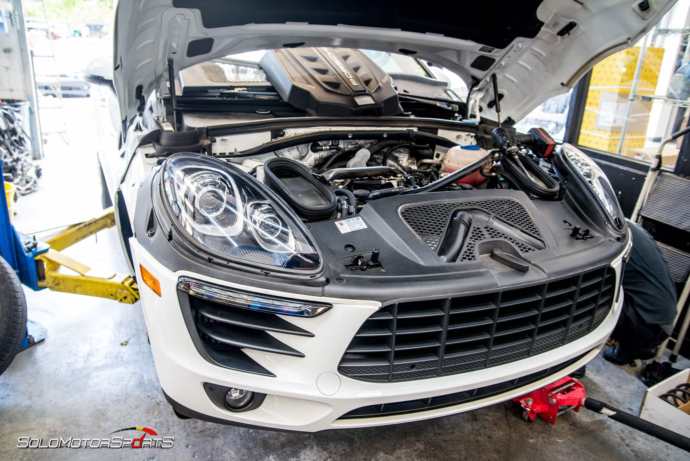 Porsche-Macan-S-H&R-Springs