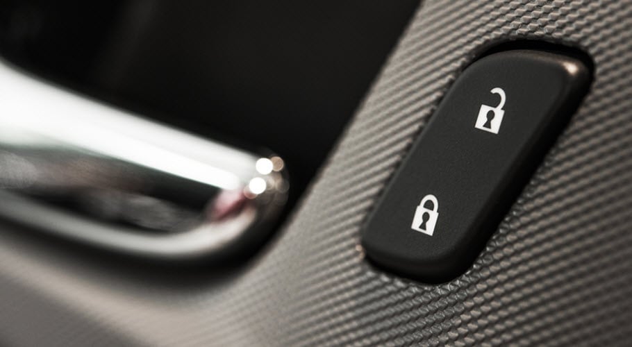 Where to Fix Your Mercedes Vacuum Door Lock Failure in Atlanta