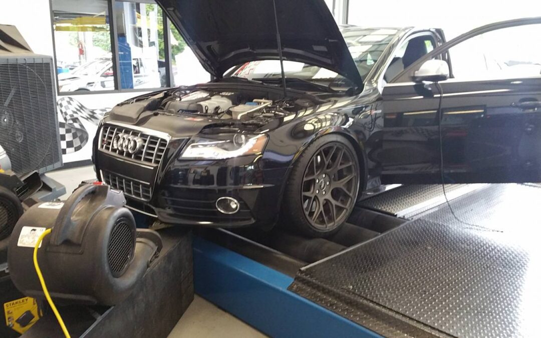 B8 S4 FLASH TUNE V.S CUSTOM :)
